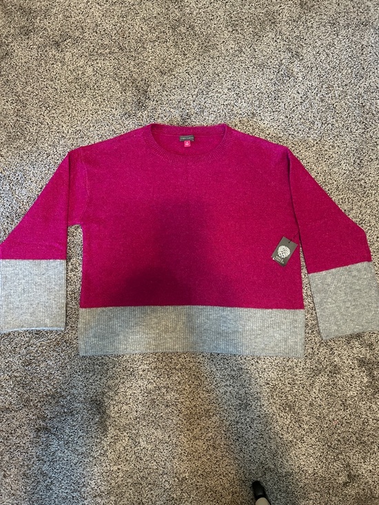 Vince Camuto Sweaters - Colorblock Crewneck Sweater - Pink & Gray